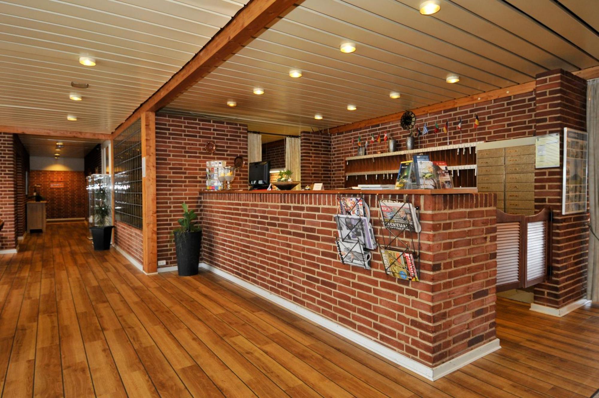 Hotel Lynggaarden Herning Buitenkant foto
